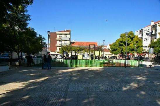 Pastelaria – Santo André, Barreiro – 108 m2 | Trespasse - Image 1