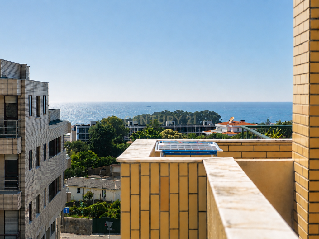 Apartamento T3 com Terraço, Vista Mar e Garagem Box em Arcozelo – Vila Nova de Gaia - Image 2