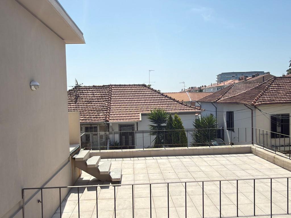 Arrendamento T3 de Luxo nas Antas Praça Velasques| Terraço, Box e 4 Frentes ☀️ - Image 28
