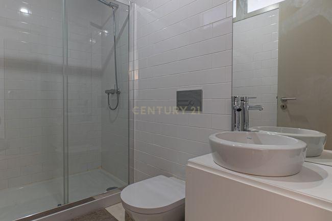 Apartamento T1 de charme com jardim no centro do Porto - Image 7