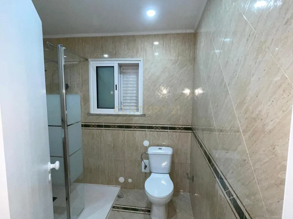 Imóvel de rendimento | Charneca da Caparica | 7 apartamentos | 100% arrendado - Image 7