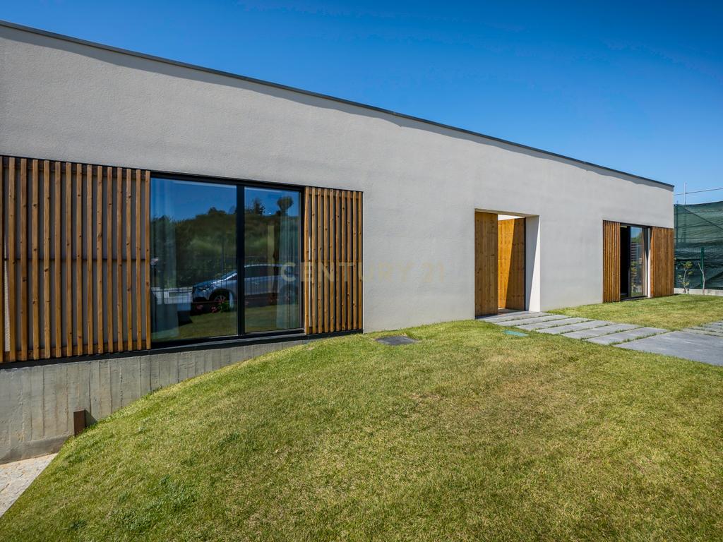 Moradia V4, na Quinta Marques Gomes em Vila Nova de Gaia - Image 11
