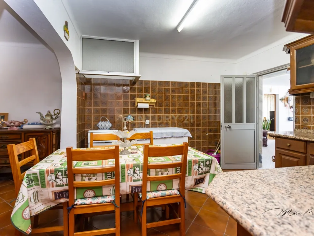 Quinta com Moradia T9 - Santo Isidro de Pegões - Montijo - Image 11