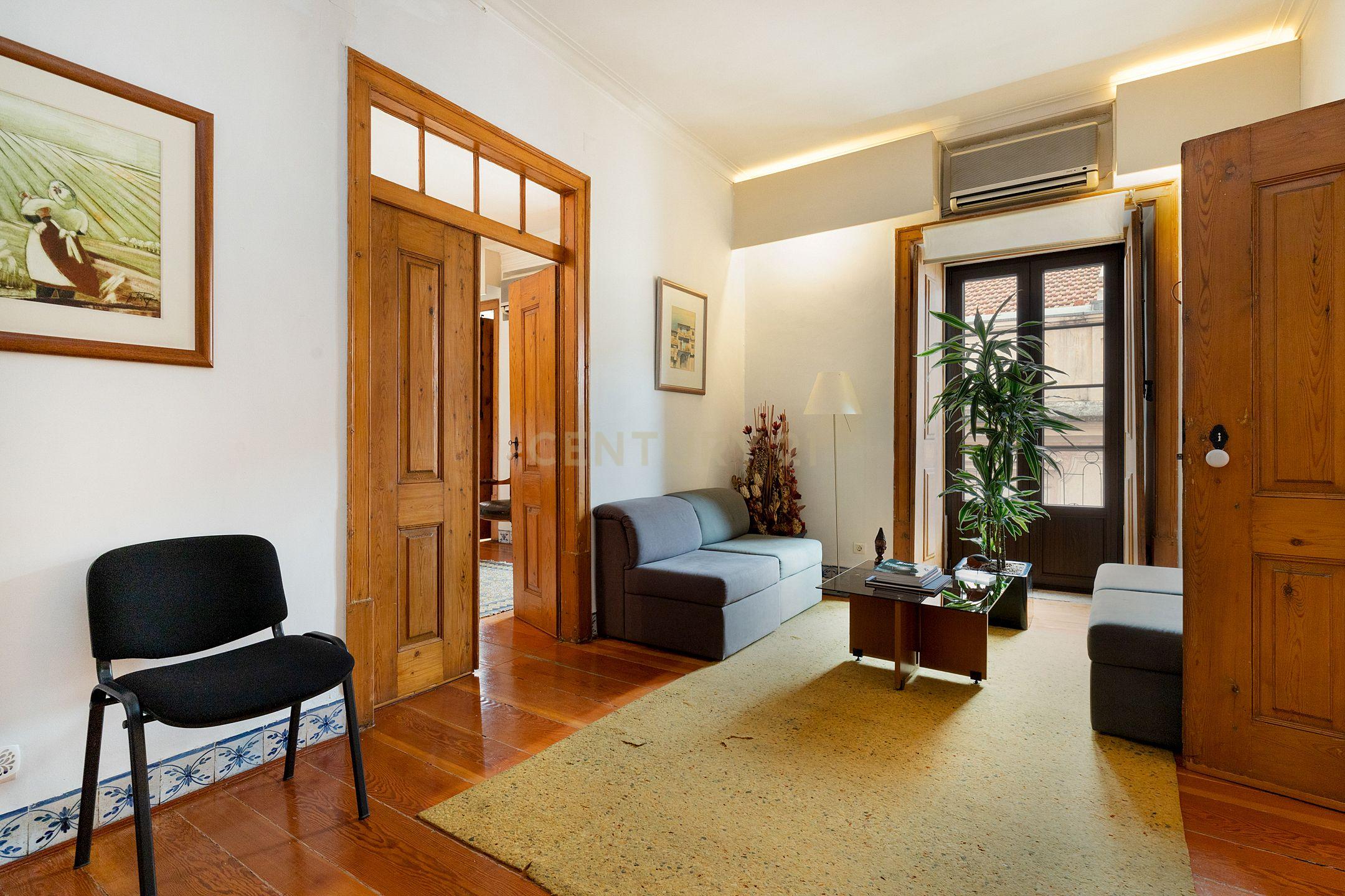 Andar em edifício pombalino, 300m2, Rua de São José (jto ao teatro Tivoli) - Image 14
