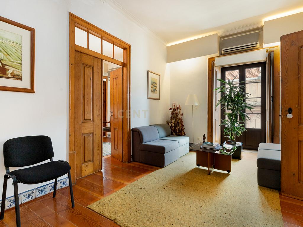 Andar em edifício pombalino, 300m2, Rua de São José (jto ao teatro Tivoli) - Image 14