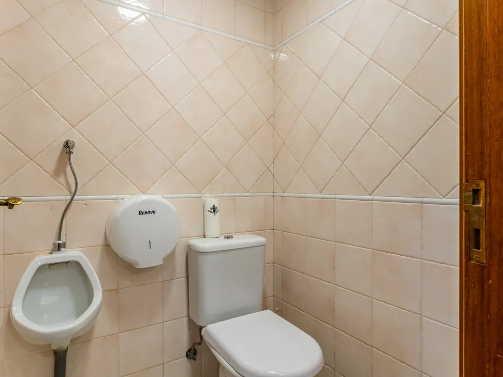 Espaço comercial no centro de Alverca junto às Finanças - Image 19