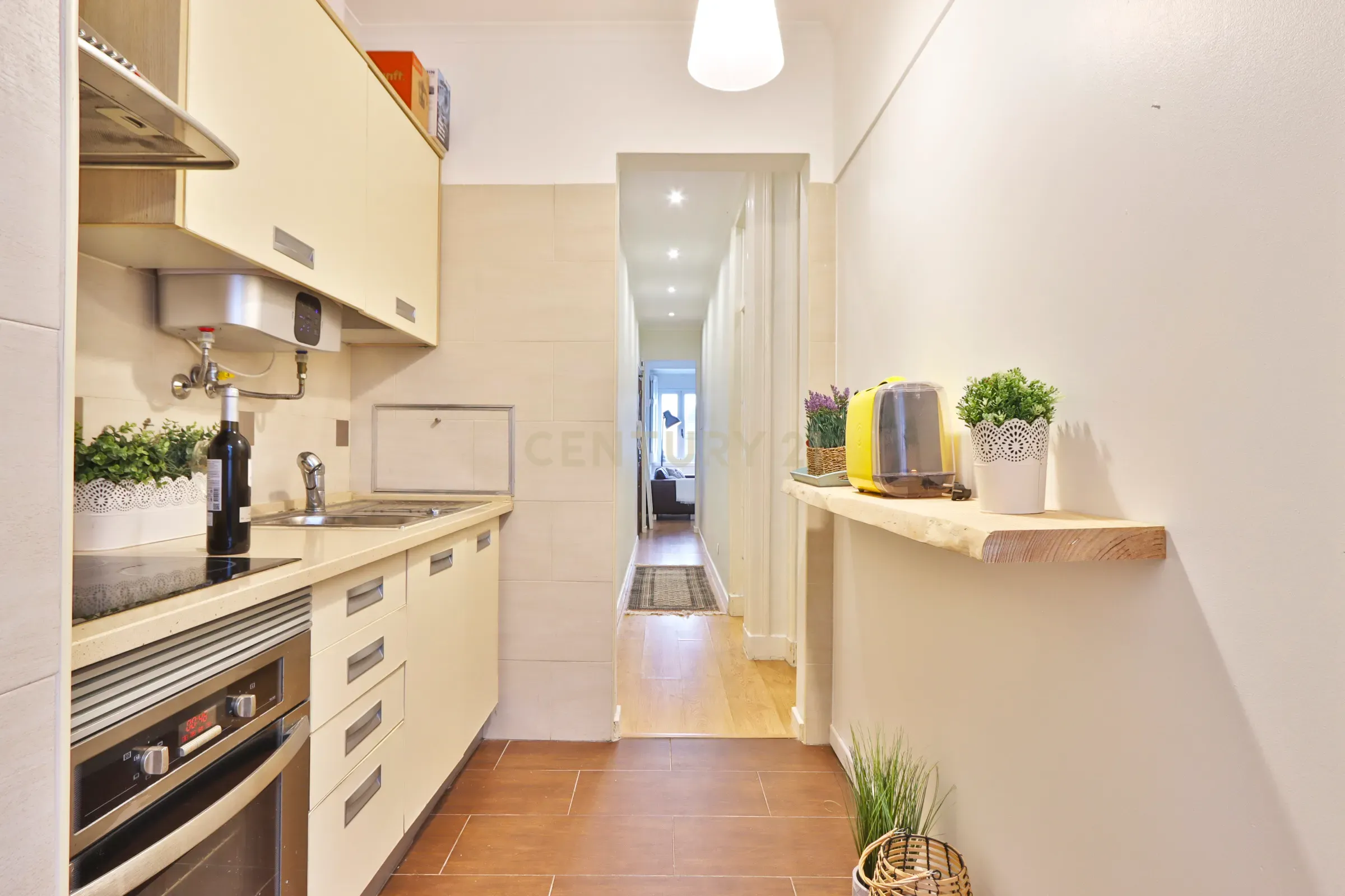 Apartamento T2 em Arroios com pequeno Terraço - Image 1