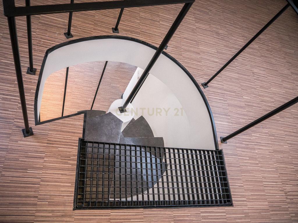 Apartamento T0 +1 Duplex em Miguel Bombarda | Centro do Porto - Image 12
