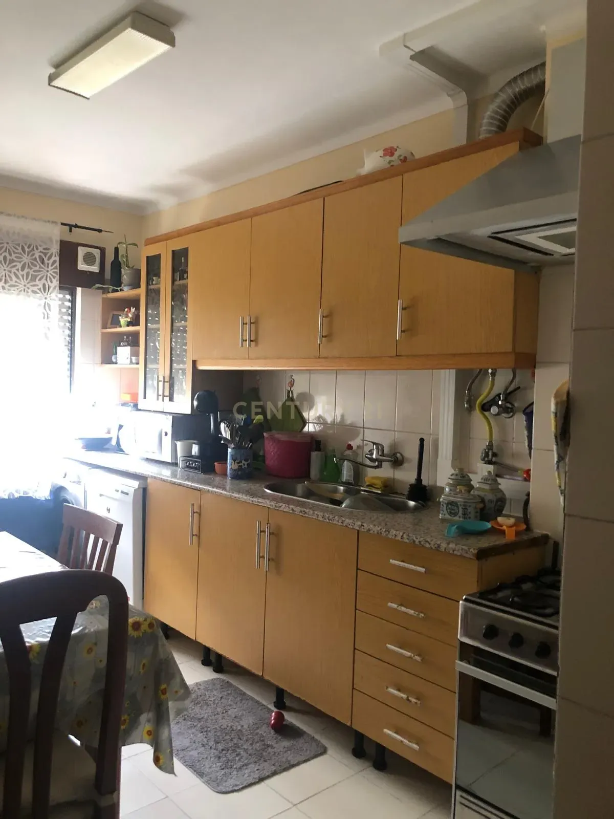 Apartamento T3 no Bairro Afonso Costa - Centro de Setúbal - Image 11