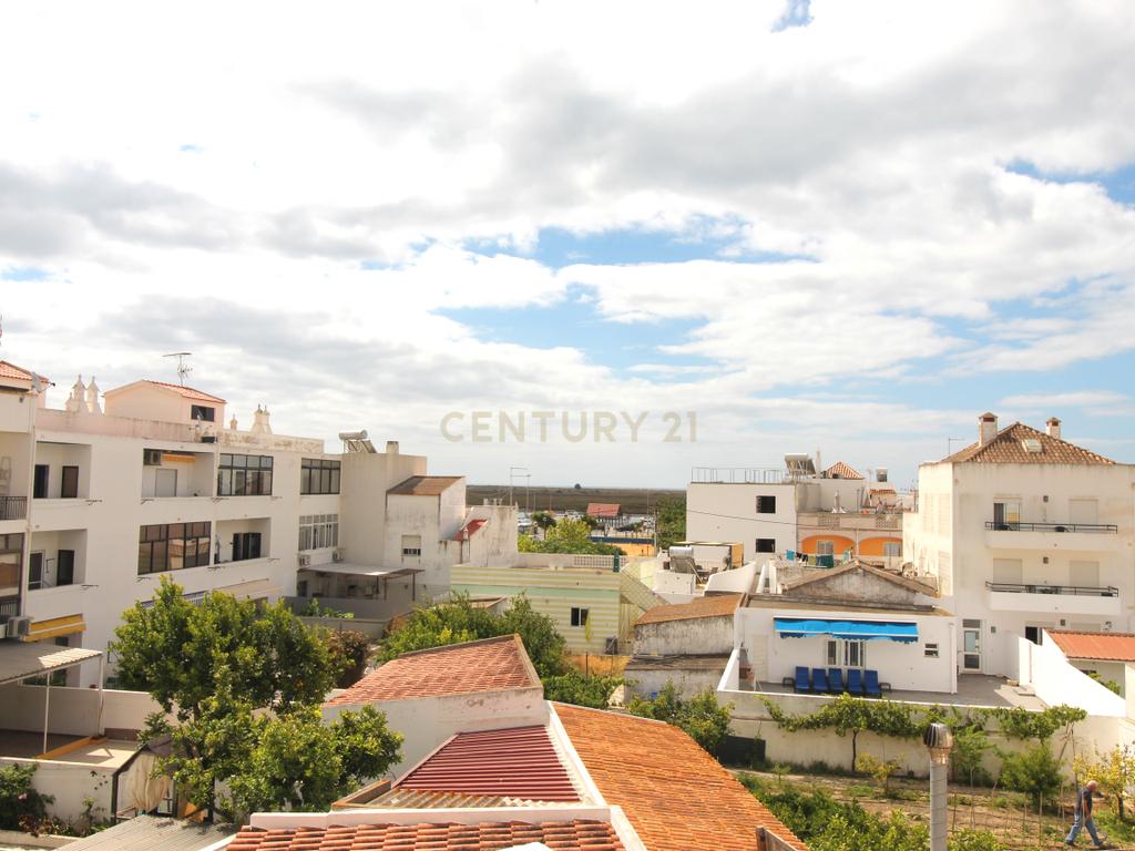 NOVIDADE, T1 top floor em Santa Luzia. - Image 14