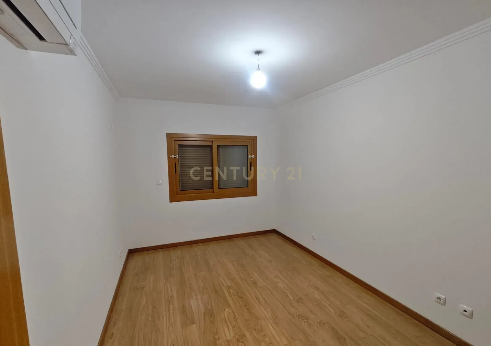 Apartamento de 3 assoalhadas, Box fechada e arrecadação, Póvoa de Santa Iria - Image 12