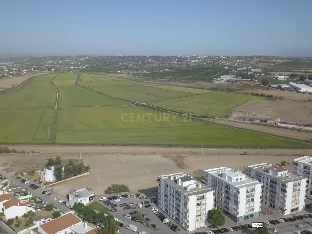 Moradia para reabilitação urbana no centro de Lagoa - Image 11
