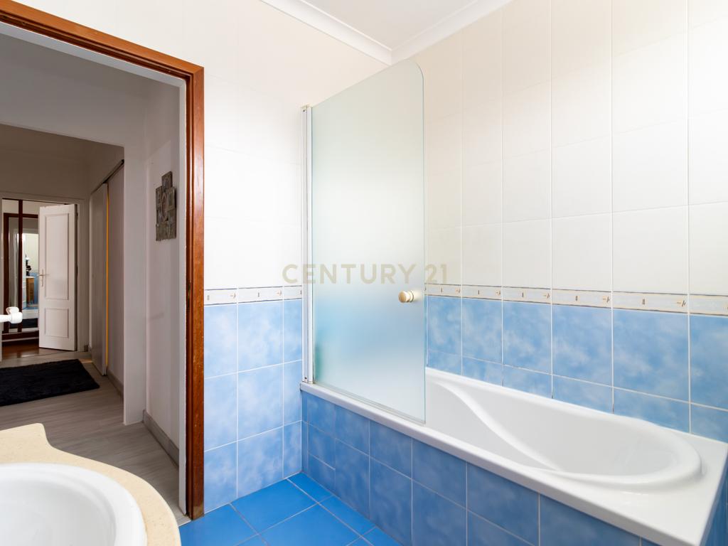 Apartamento T3, Rés do Chão, Marinha Grande - Image 7