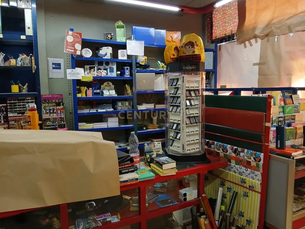 Loja comercial na Póvoa de Santo Adrião - Image 17