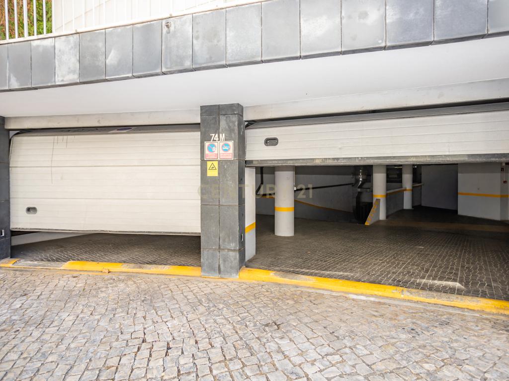 Apartamento de luxo com 5 assoalhadas, 2 garagens e parqueamento - Image 44