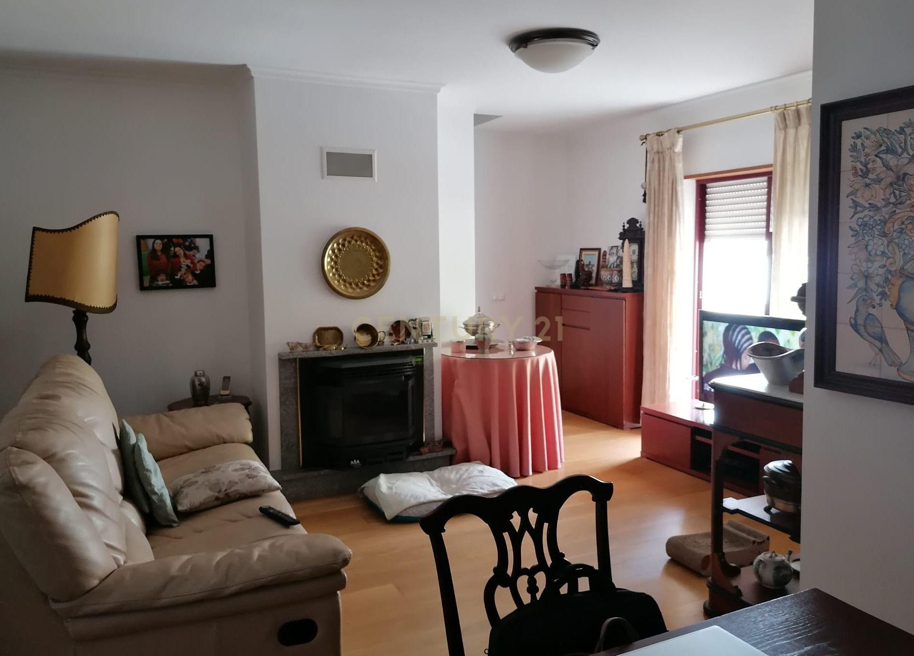 Fotografia 8 de Apartamento T4 Duplex com varandas e Terraço - Lugar de Garagem na cave em Condomínio Privado – Évora