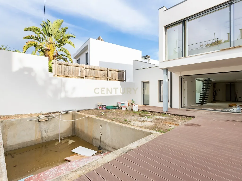 Moradia T4 de Luxo no Bairro da Encarnação, Lisboa - Image 8