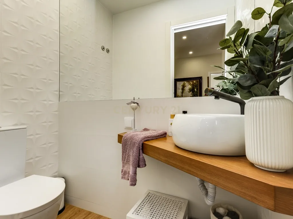 Apartamento T3 em Cascais com Luz Natural e Boa Localização - Image 12