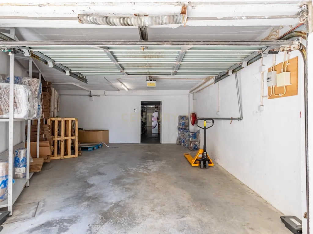 Loja em Alfragide, central, 367 m2 - Image 29