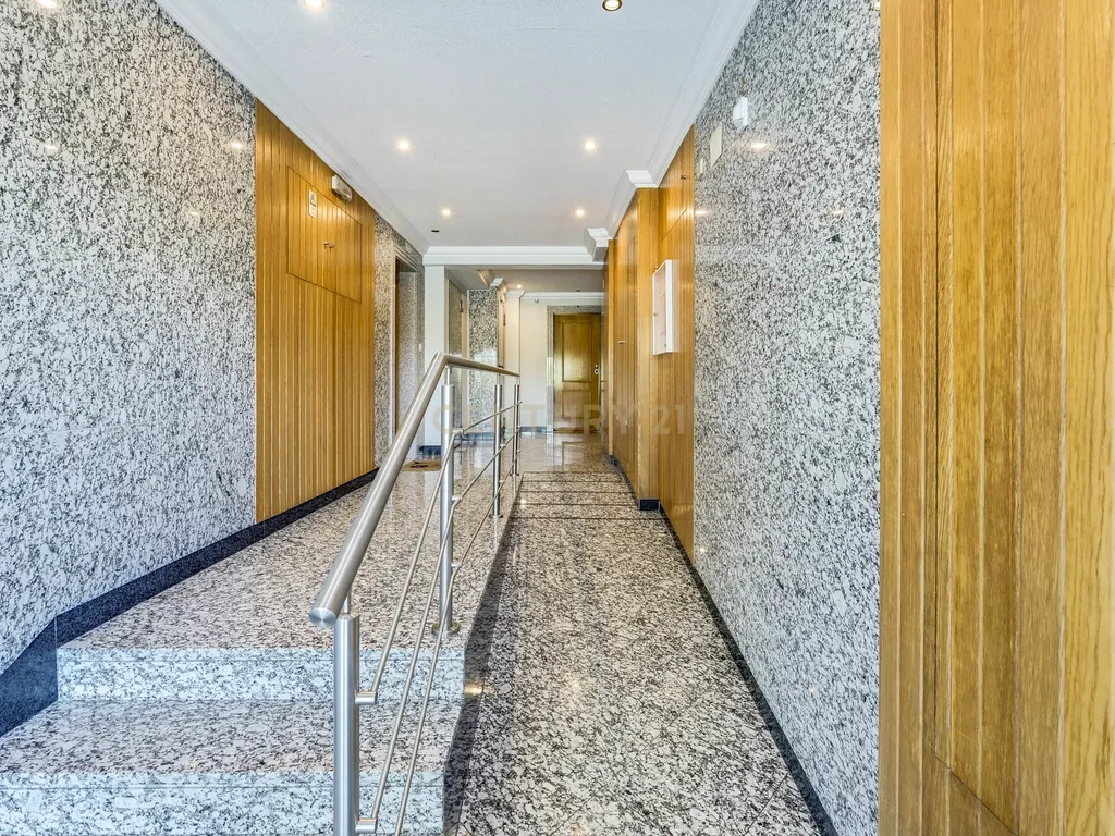 Apartamento T3 na Serra das Brancas, com box de 67m2 e arrecadação. - Image 26