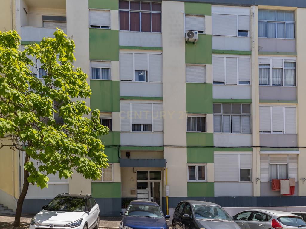 Apartamento T2 no Feijó totalmente remodelado - Image 24