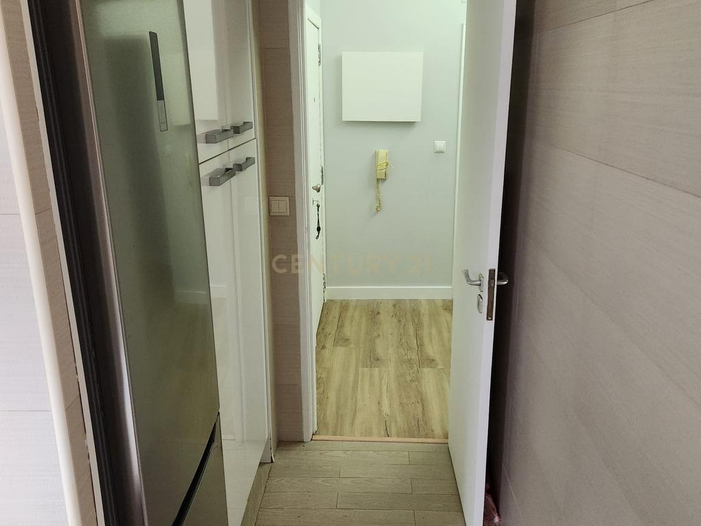 Apartamento Moderno em Setúbal com Vista para a Cidade e Montanha - Image 11