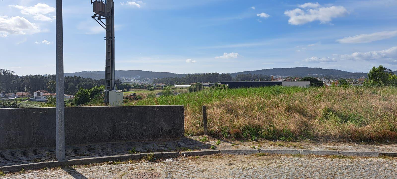 Fotografia 9 de Terreno com 652m² à venda em Chorente - Barcelos