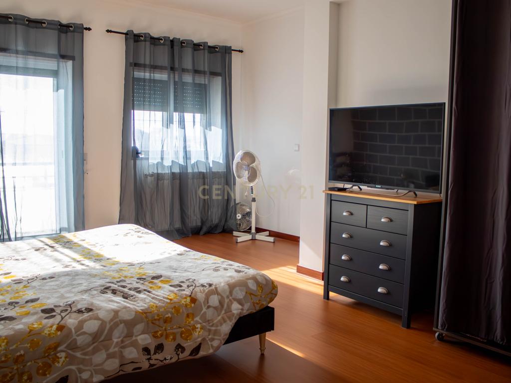 Moradia T5 Vila Nova Foz Côa - Image 19
