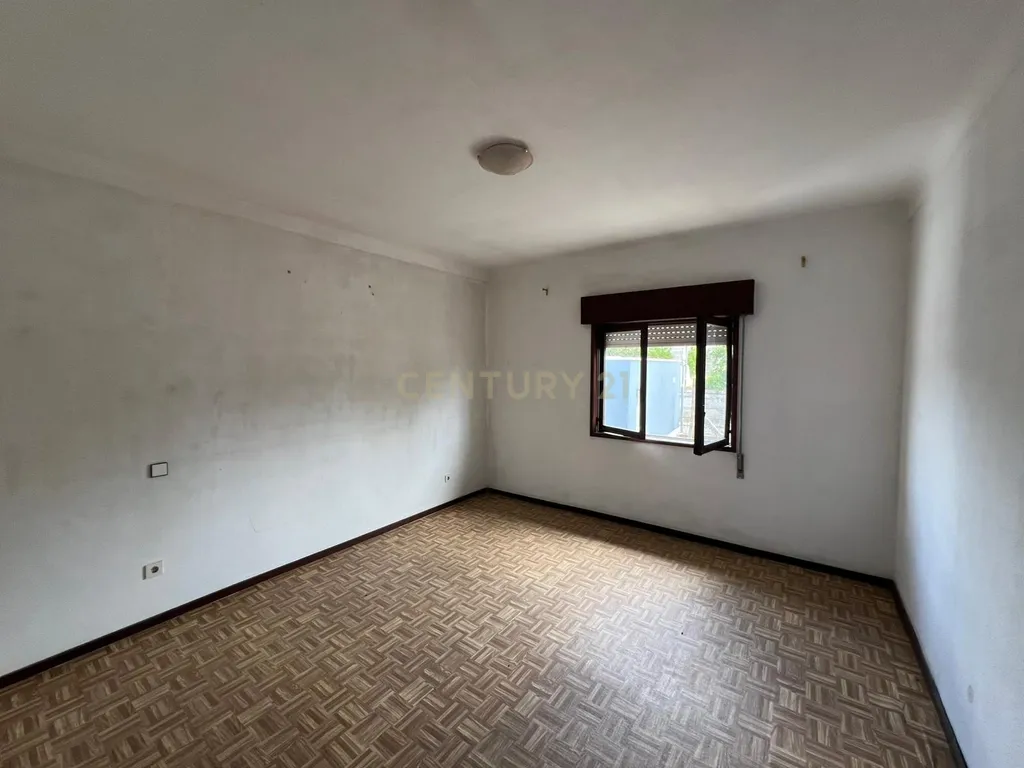 🏡 Moradia Isolada de 4 Frentes – Vila Verde da Raia, Chaves - Image 14