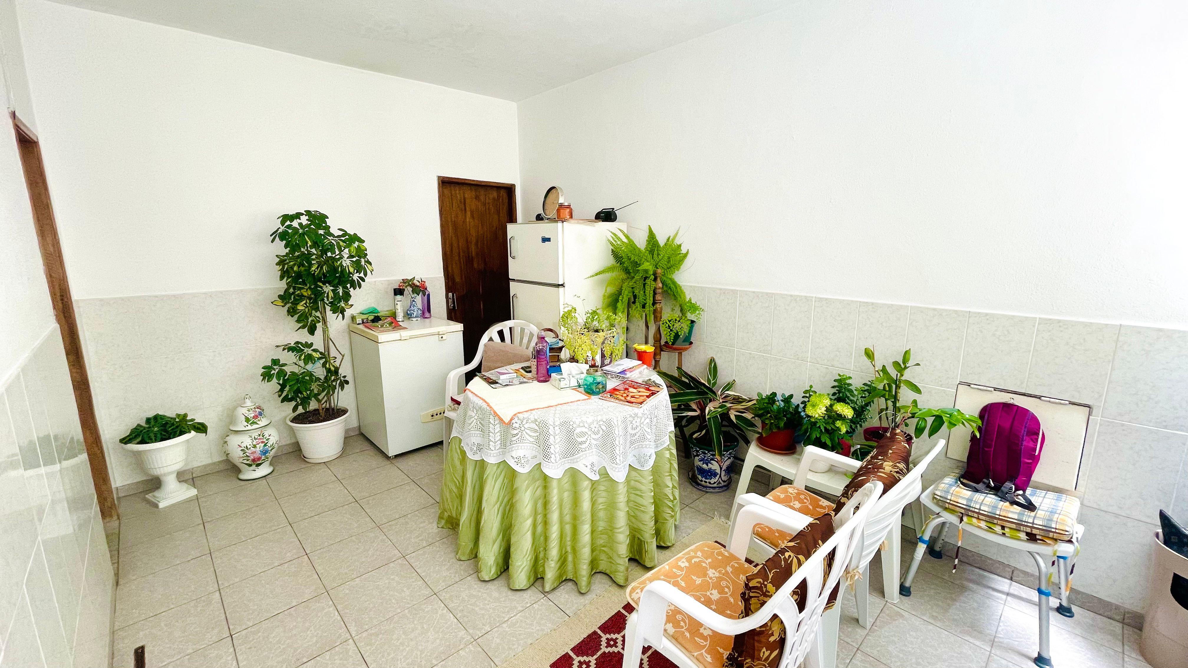 Fotografia 6 de Espaçosa Moradia T3 na Marinha Grande