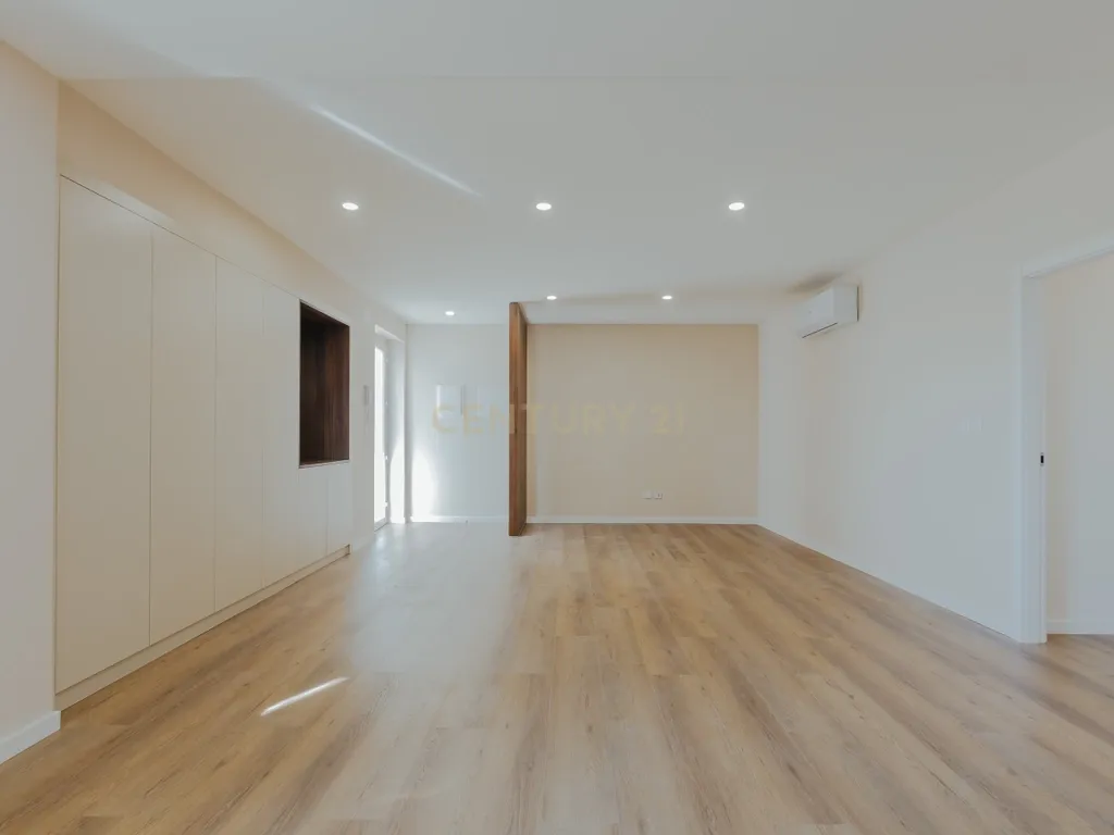 🏡 T3 NOVO | 117 m² | PINHAL NOVO | CONFORTO E QUALIDADE - Image 3