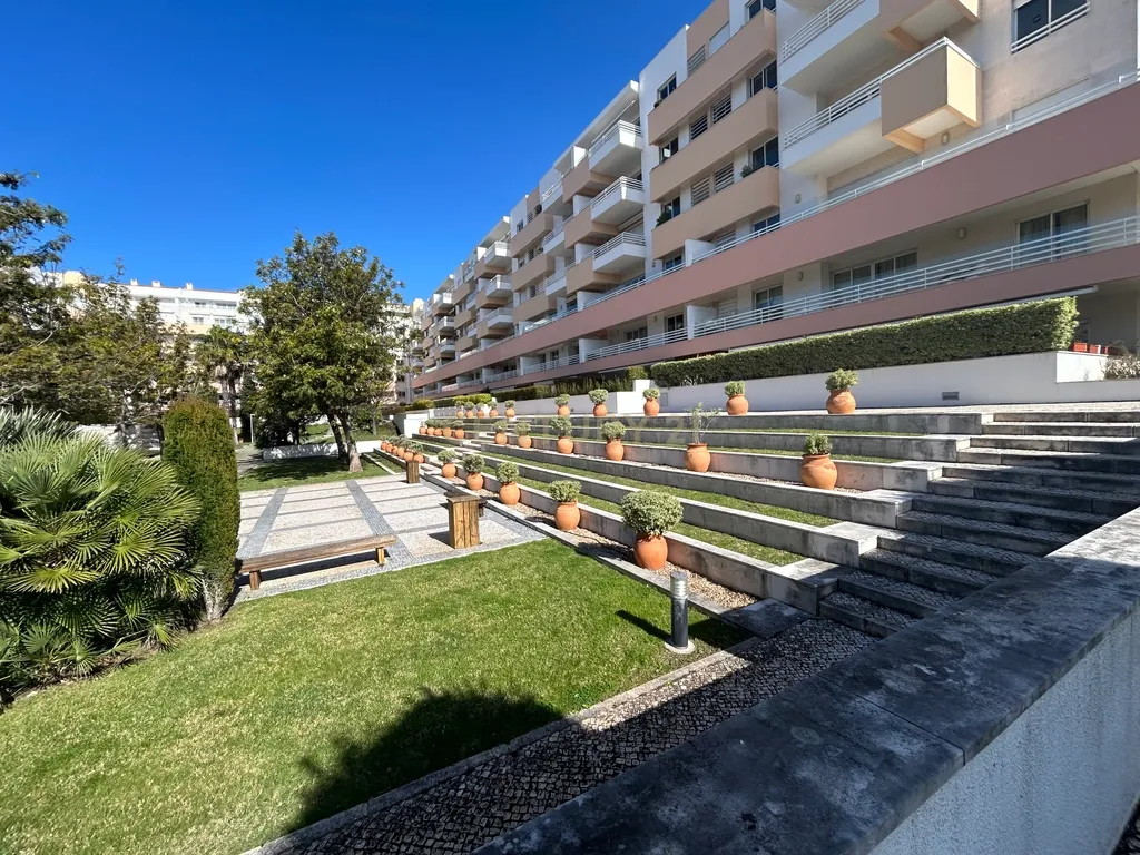 T4 Condominio Fechado com Vista mar, jardins, piscinas, ginasio e segurança 24hrs - Image 4
