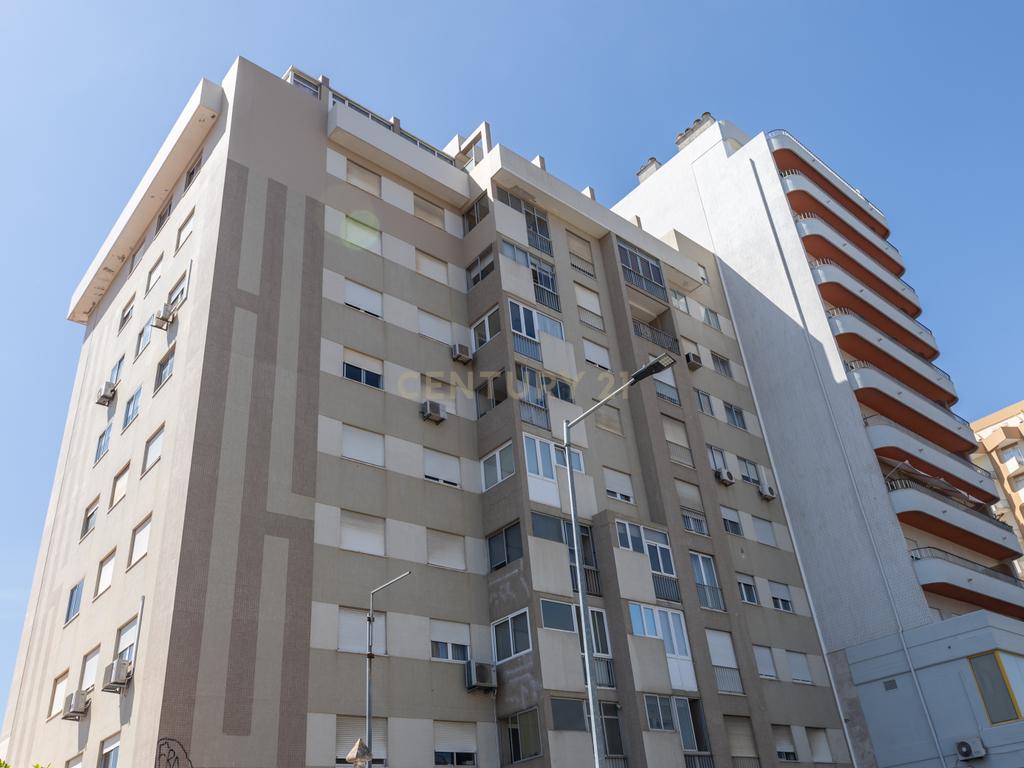 Apartamento 3 Ass. no centro de Setúbal – Av. 22 de Dezembro - Image 2