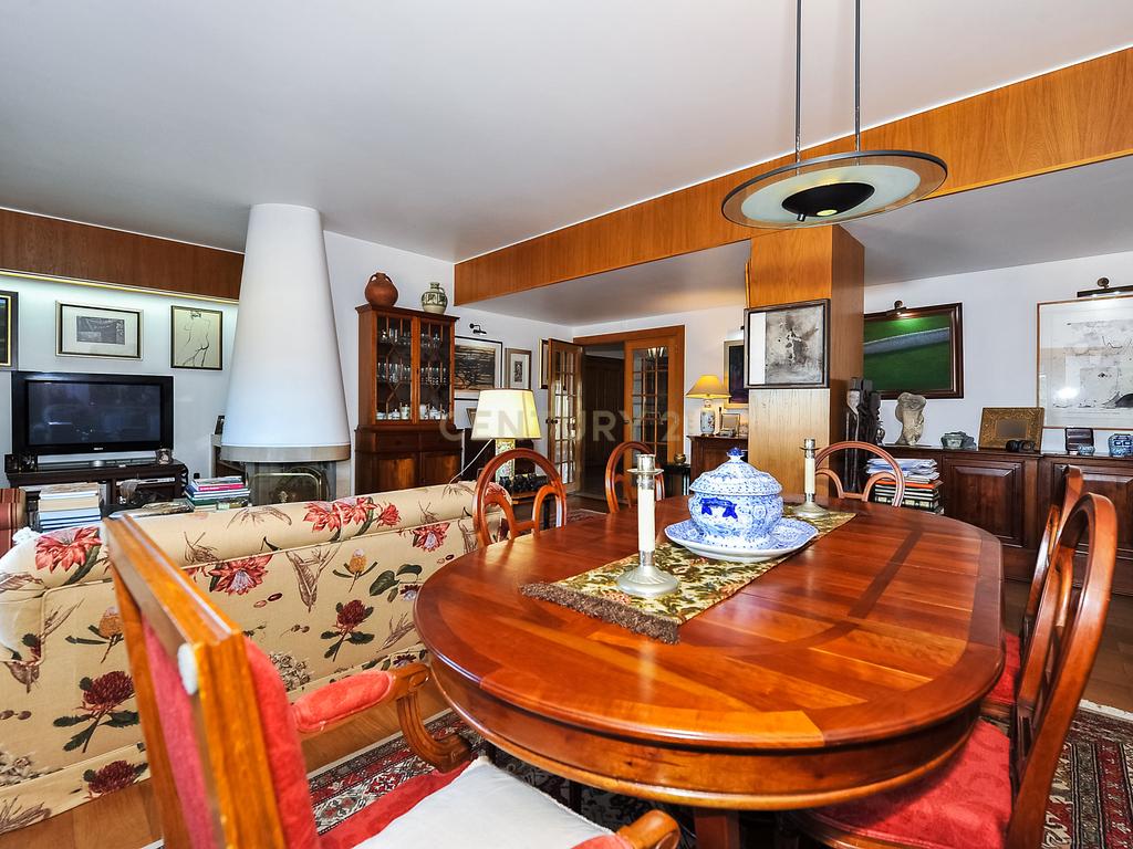 Espaçoso apartamento T4 em Condomínio Fechado, segurança 24h, na zona das Laranjeiras, na Calçada Palma de Baixo, perto das universidades - Image 12