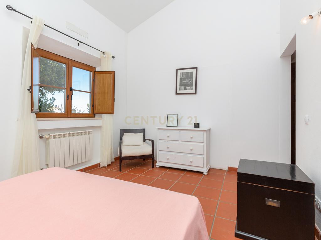 Moradia geminada T2 com terraço e jardim - Image 16