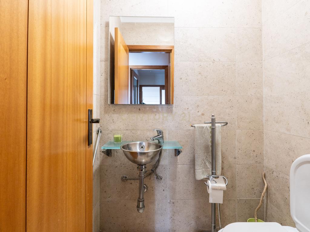 Apartamento "Cobertura" com terraço nas 3 frentes T4 (Atualmente T3 + Escritório) no Condomínio "Tílias do Atlântico" - Image 12