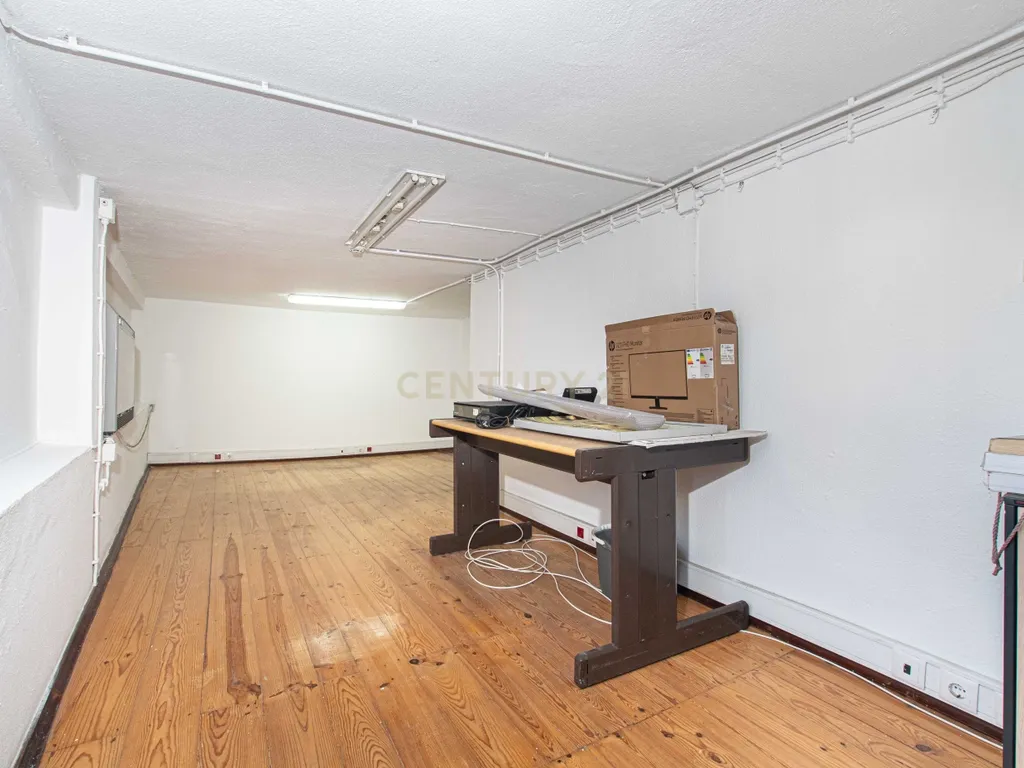 Loja em Campolide, Lisboa - 160m² - Image 20