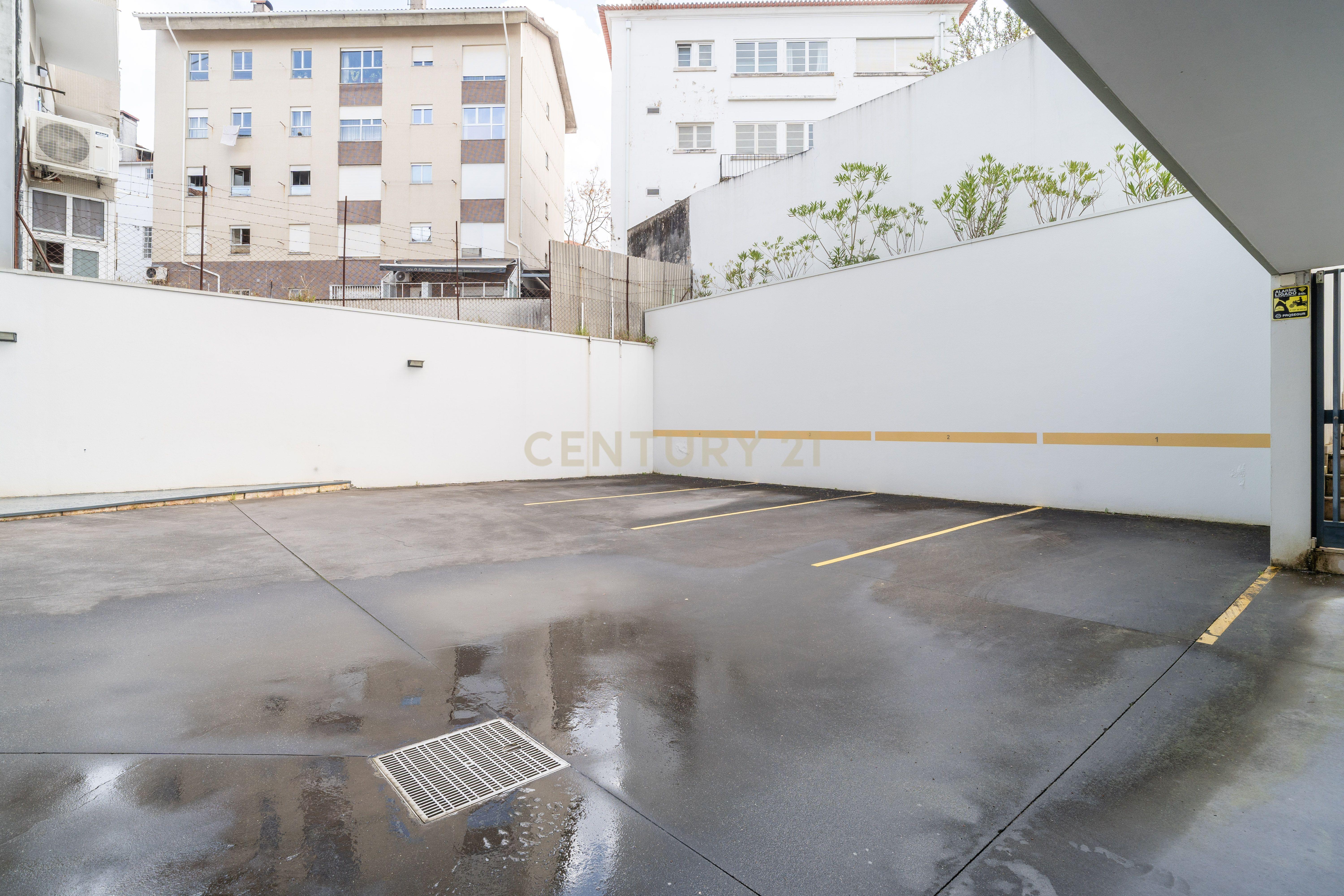 Requintada Penthouse T6 em Celas - Coimbra - Image 37