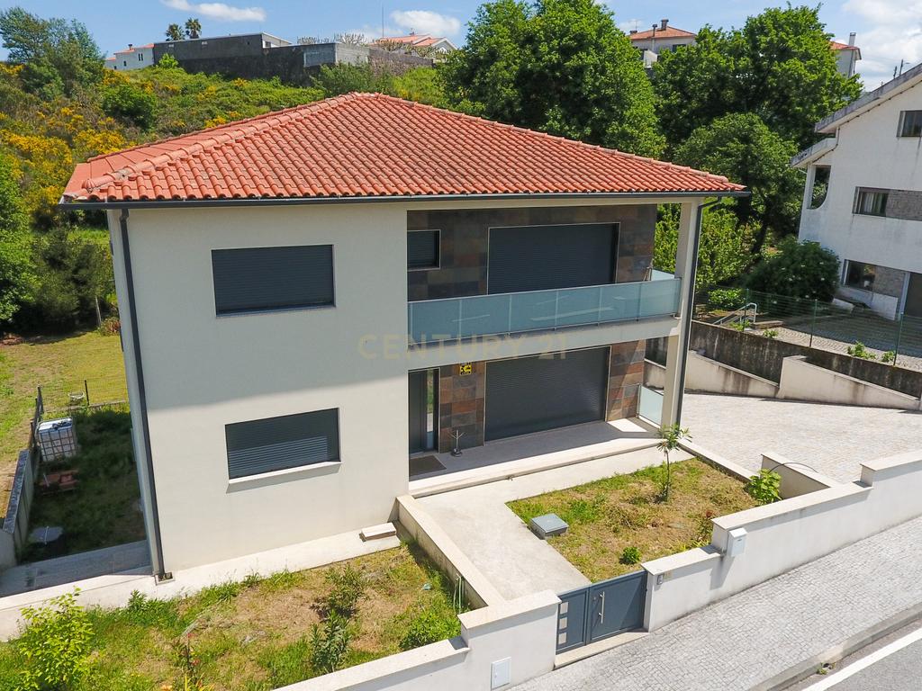 Moradia isolada em Abraveses, Viseu - Image 21