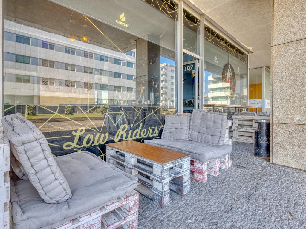 Trespasse de Bar na Zona de Praia de Leça da Palmeira - Image 17