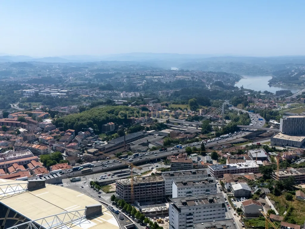 T2 nas Antas em Condomínio Privado com Varanda! - Image 7