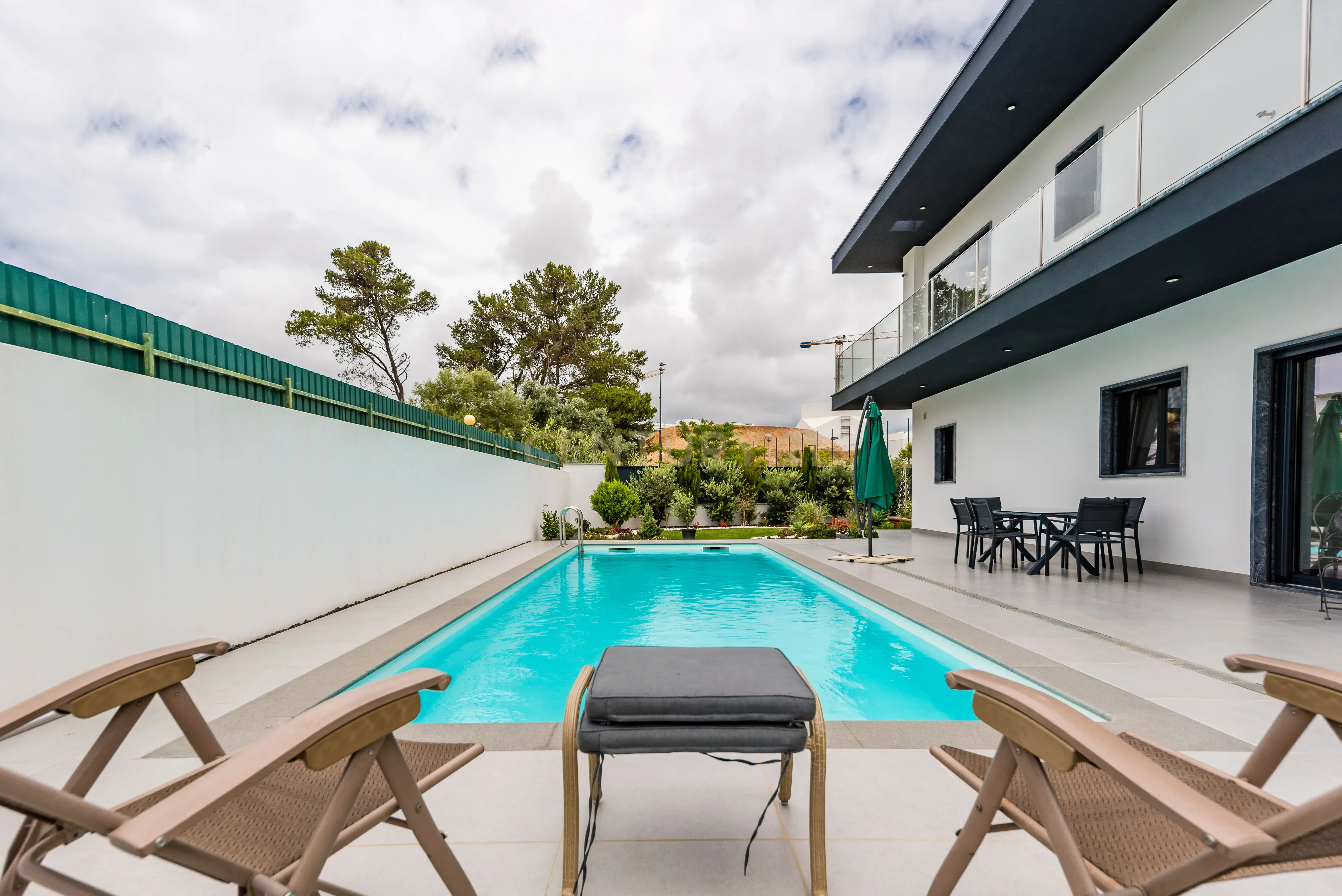 Fotografia 3 de Moradia de Luxo T4 em Birre, piscina aquecida, jardim e garagem