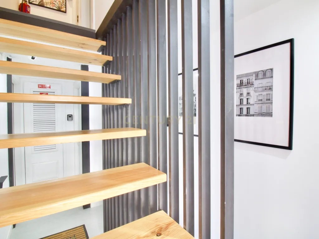 Apartamento Duplex em Alojamento Local - Almada - Image 1