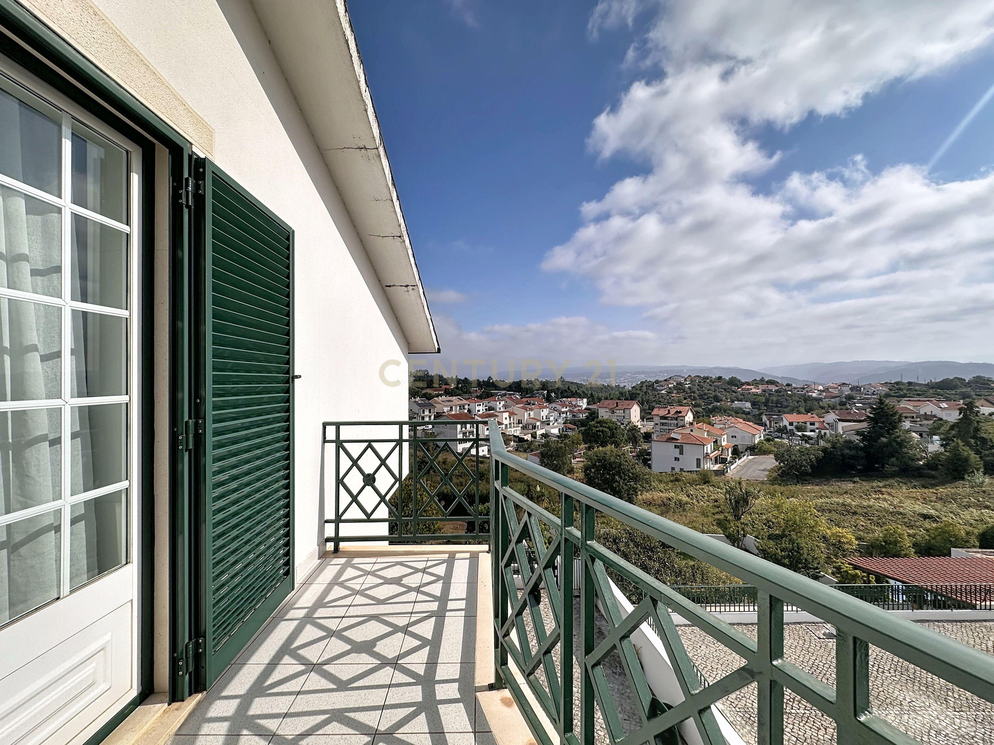 Fotografia 10 de MORADIA T5 | CARVALHAIS, COIMBRA