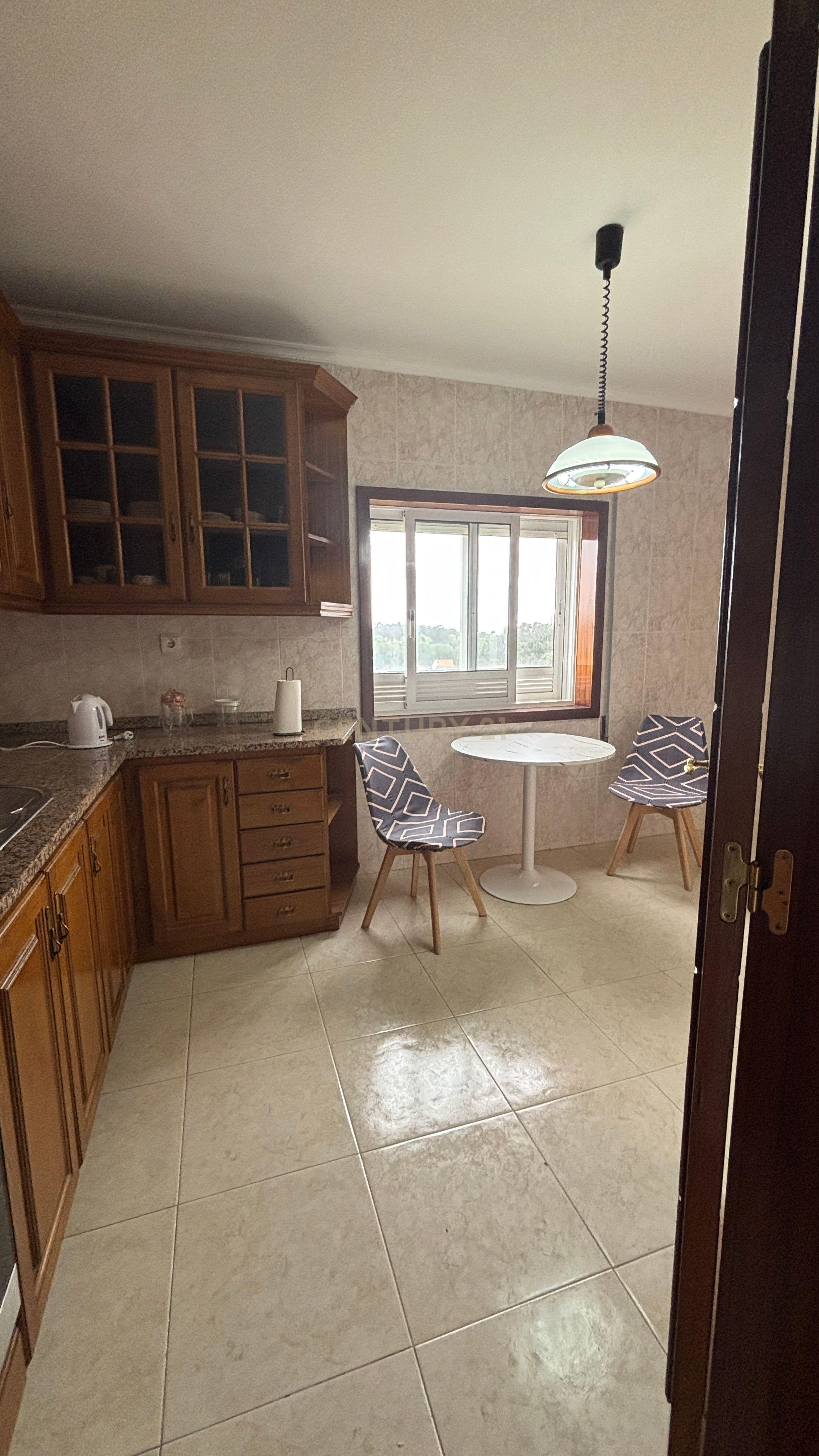 Fotografia 8 de Apartamento T3 no Último Piso com Terraço e Garagem – A Apenas 750 Metros da Praia