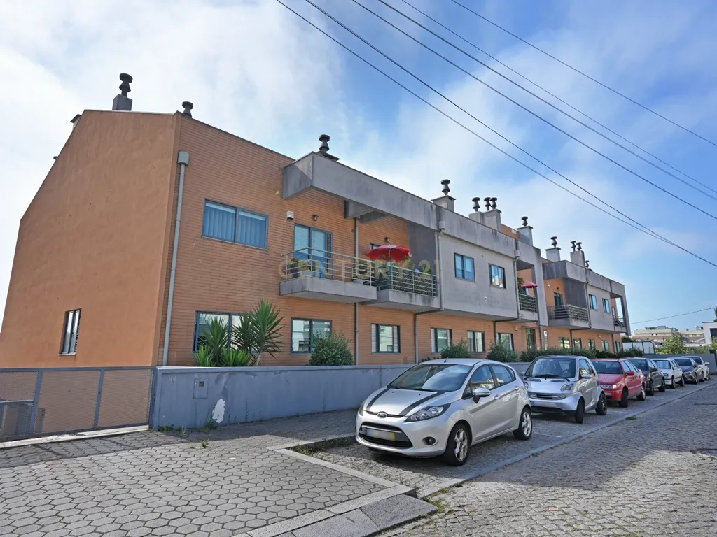 Apartamento Duplex T2+2 com 2 Suites e Terraço privativo em Canidelo - Image 27