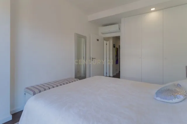 Luxuoso apartamento T3 duplex com Vista Panorâmica em Quinta de Santa Teresa, Charneca de caparica - Image 6