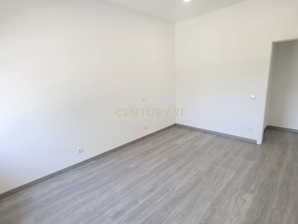 Arrendamento de apartamento T2 renovado com suite - Cova do Ouro - Coimbra - Image 12