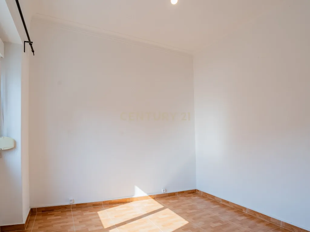Apartamento T2 para Arrendar – Idanha / Belas - Image 15