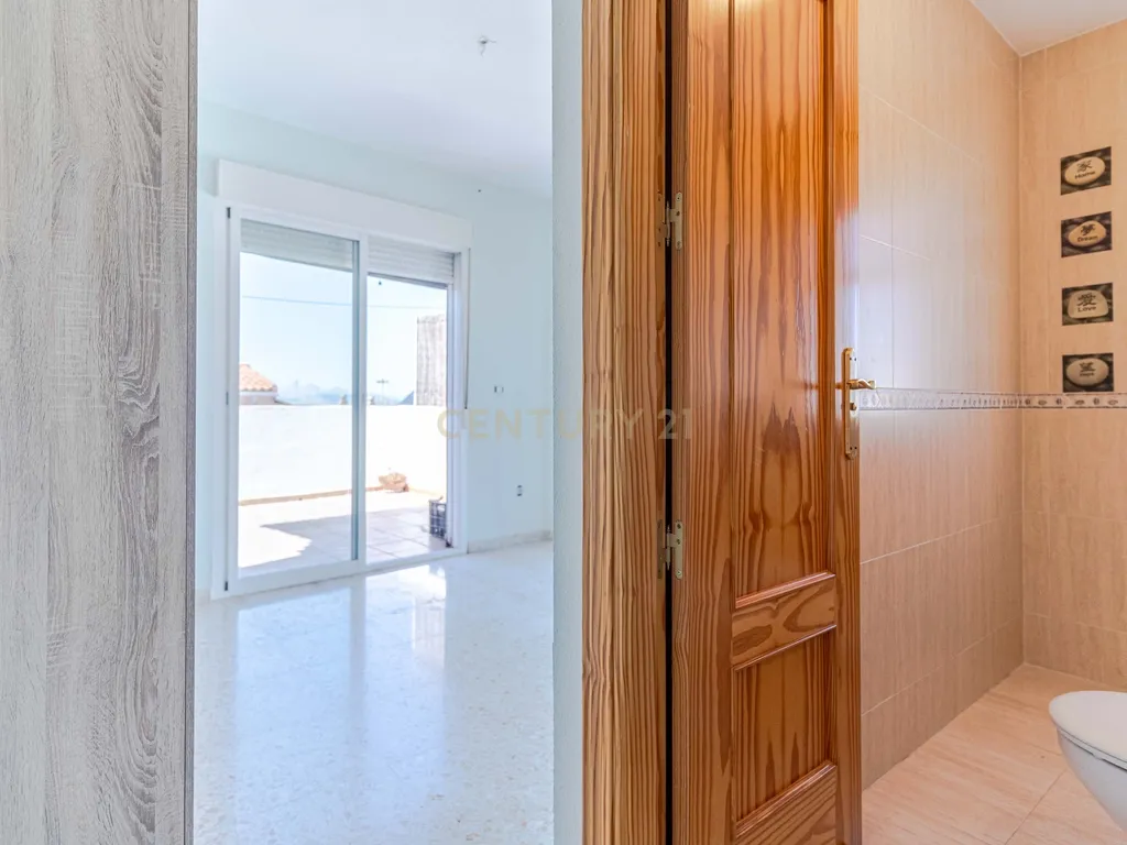 Apartamento T4 com Vista Panorâmica em Pulianas, Granada - Image 28
